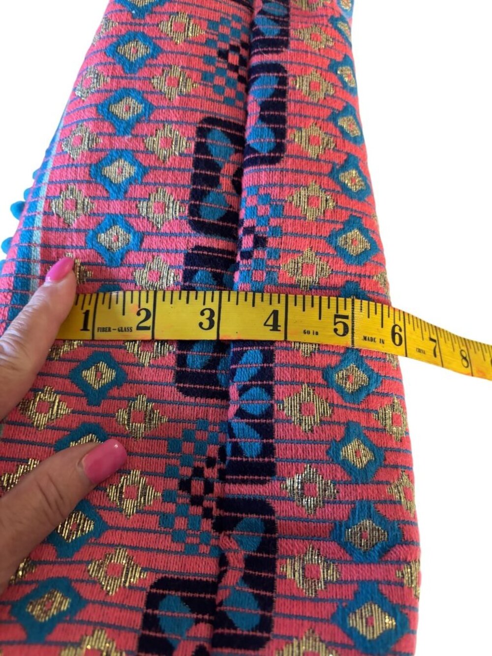Woven Tote With Beaded Pineapple Wooden Circular Handles Colorful Fabric Lining - Picture 15 of 16
